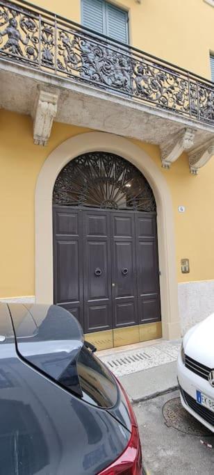 Queen Verona Luxury Apartment المظهر الخارجي الصورة