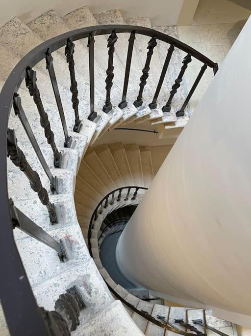 Queen Verona Luxury Apartment المظهر الخارجي الصورة